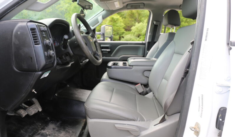 2019 Chevrolet 6500HD, 4×4, Crew Cab, 30k Miles, IMT Dominator Bed, 7500-22 Crane, Compressor & Drawers full