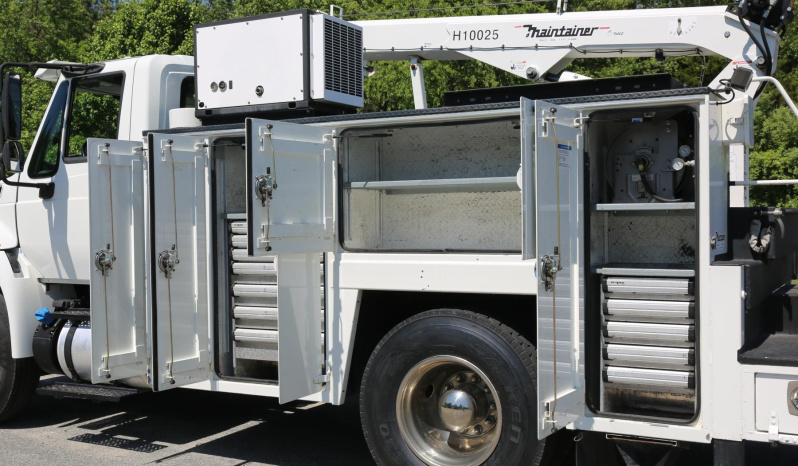 2015 International 4400, Cummins Diesel, Under CDL, Maintainer 10k 25′ Crane, Compressor, Drawers, 237k Miles full