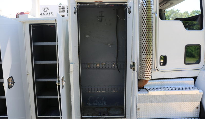 2016 Kenworth T370 Mechanics Truck, PX9 350HP, Allison Auto, Air Ride Rear, 10k Autocrane, Miller Big Blue Welder, 230k Miles full