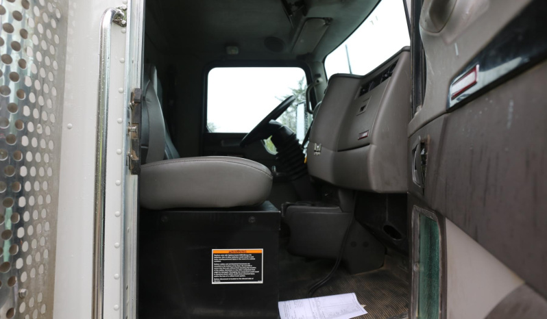 2019 Kenworth T370, PX9 350hp, Air Ride Rear, Stellar 12630 Crane, Waste Oil Tank, EnPak, 14′ Adkins Bed, 163k Miles full