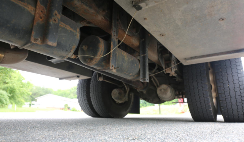 2008 Kenworth T300, 14′ Summit Mechanics Bed, 10620 Summit Crane, PX8, Manual, 302k Miles full