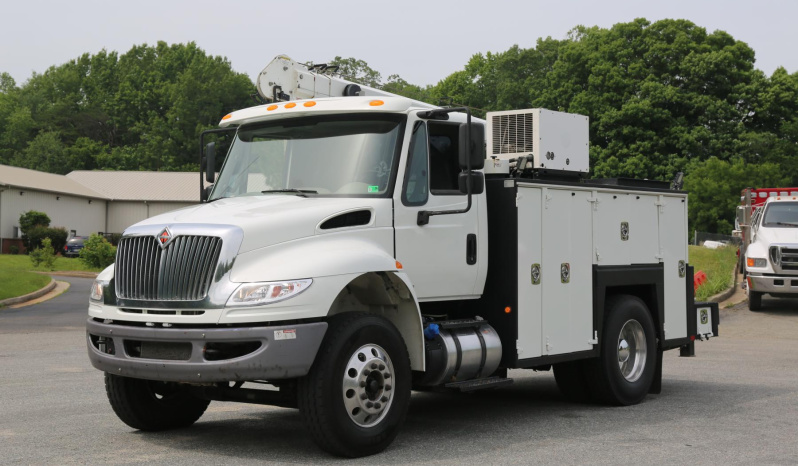 2017 International 4400, Cummins 6.7, Allison Auto, Under CDL, Maintainer 11′ Service Bed, 10,000 Crane, Compressor, Drawers full