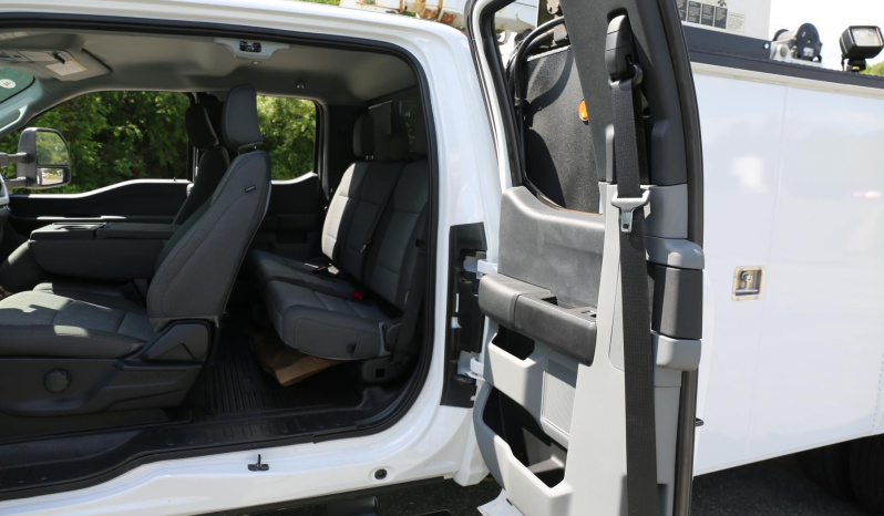 Pending Sale: 2024 Ford F550 Mechanics Truck, 4WD, Diesel, Extended Cab, 600 Miles, Stellar 11′ Service Bed and 7621 Crane full