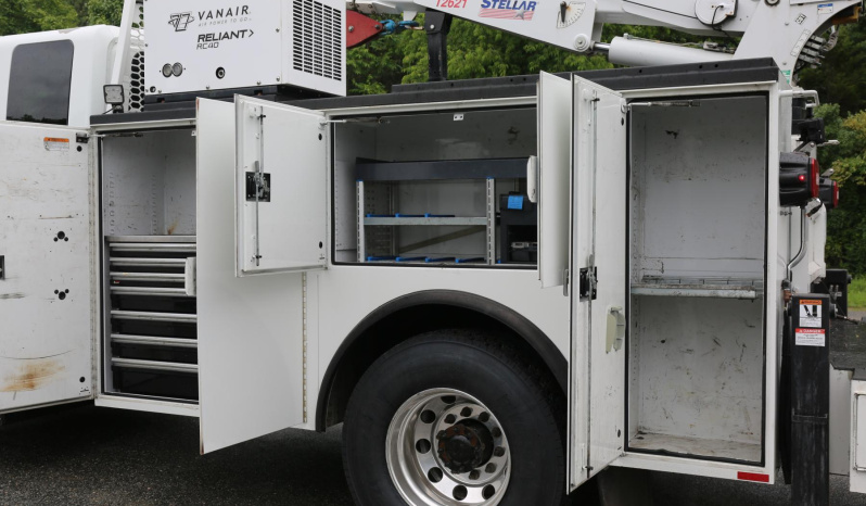 2019 International MV106, Extended Cab, Cummins Diesel, 12621 Crane, Air Ride, 160k Miles full