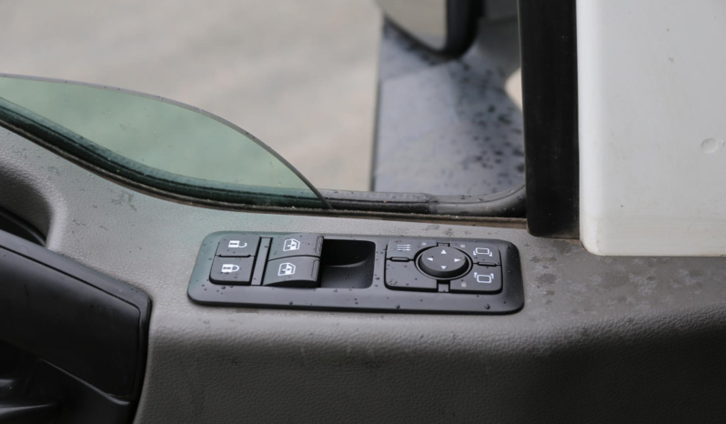 2019 International MV106, Extended Cab, Cummins Diesel, 12621 Crane, Air Ride, 160k Miles full