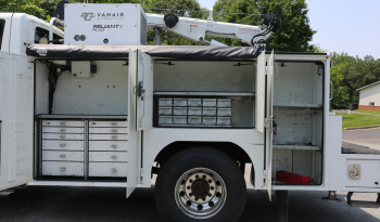 2018 International 4400, Under CDL, Cummins Diesel, Allison Auto, Air Ride Rear, STI 11′ Service Bed, Tiger 11k Crane full