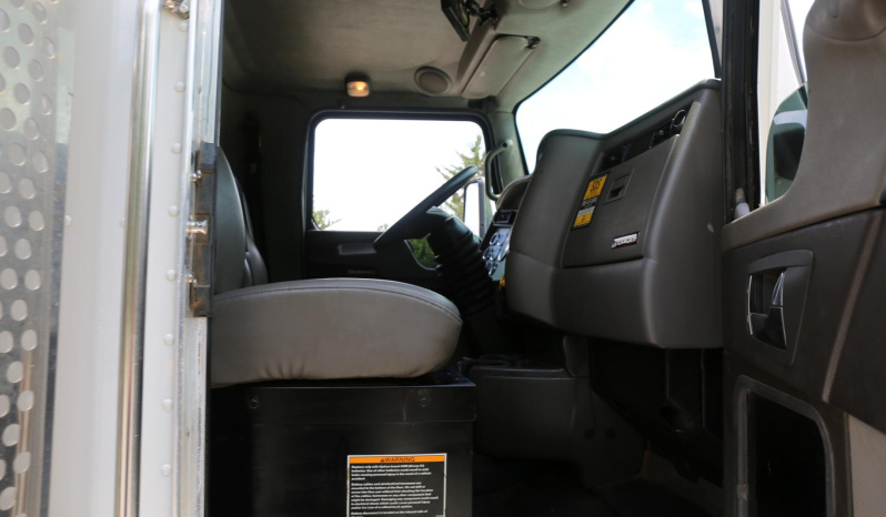 2018 Kenworth T370, 14′ TMAX Service Body, Miller EnPak, Stellar 12630 Crane, 225k Miles, 7800 Hours, PX9 Diesel, Allison Auto, Air Ride full