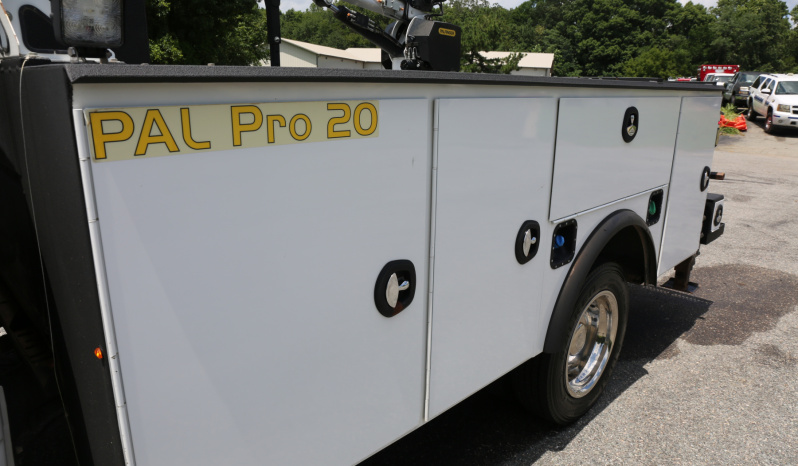 2020 Ford F-550 Extended Cab Service Truck, 4WD, Diesel, 11′ PalPro20 Mechanics Body, 4016 Palfinger Crane, 110k Miles full