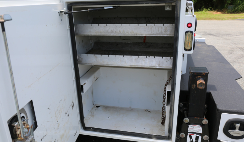 2020 Ford F-550 Extended Cab Service Truck, 4WD, Diesel, 11′ PalPro20 Mechanics Body, 4016 Palfinger Crane, 110k Miles full