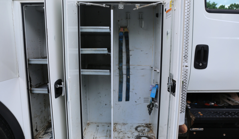 2018 International 4400 Service Truck, 6.7 Cummins, Under CDL, Air Ride, Stellar 12621 Crane, 255k Miles full