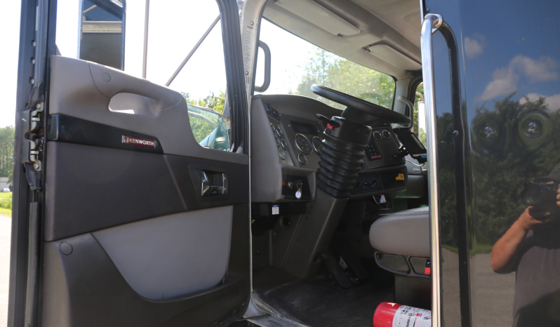 Pending Sale: 2019 Kenworth T270, PX7 Diesel, Under CDL, Air Ride Rear, Summit 11′ Mechanics Body, 10k Crane, 183k Miles, 5300 Hours full