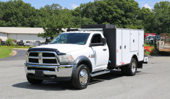 2018 Ram 5500 Cummins Diesel, 97k Miles, 4WD, Summit Lube Body, 4 120G Tanks, 11′ Bed full