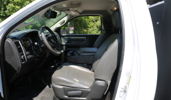 2018 Ram 5500 Cummins Diesel, 97k Miles, 4WD, Summit Lube Body, 4 120G Tanks, 11′ Bed full