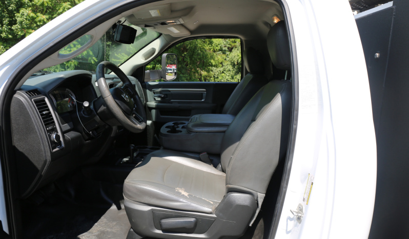 2018 Ram 5500 Cummins Diesel, 97k Miles, 4WD, Summit Lube Body, 4 120G Tanks, 11′ Bed full