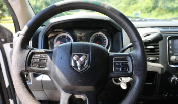 2018 Ram 5500 Cummins Diesel, 97k Miles, 4WD, Summit Lube Body, 4 120G Tanks, 11′ Bed full