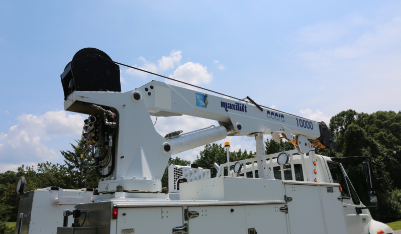 2006 International 4400, DT466, Eaton 10spd, 11′ Brutus Service Body, Maxilift 10,000 Crane, Compressor, Waste Tank, Drawers full