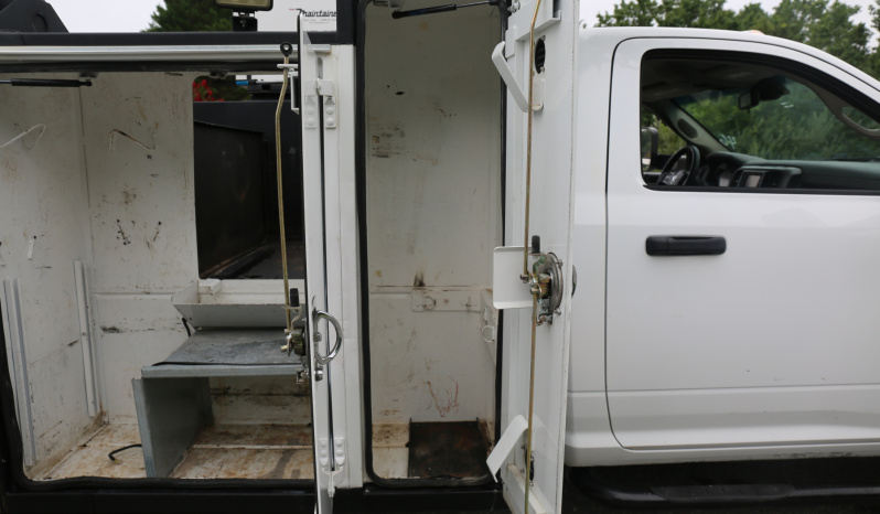 2016 Ram 5500 Service Truck, Cummins Diesel, 212k Miles, Maintainer 11′ Service Body, H6520 Crane, Compressor, Drawers full