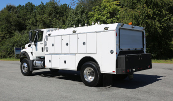 2013 International 7400 4×4 Lube Service Truck, Summit Lube Body, 140k Miles full