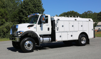 2013 International 7400 4×4 Lube Service Truck, Summit Lube Body, 140k Miles full