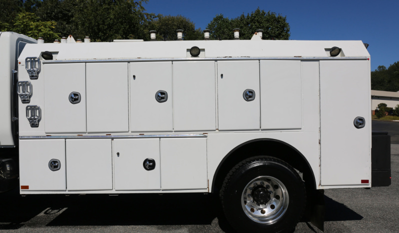 2013 International 7400 4×4 Lube Service Truck, Summit Lube Body, 140k Miles full