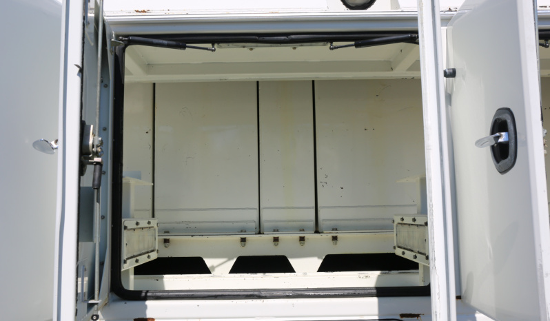 2013 International 7400 4×4 Lube Service Truck, Summit Lube Body, 140k Miles full