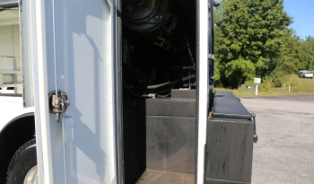 2013 International 7400 4×4 Lube Service Truck, Summit Lube Body, 140k Miles full