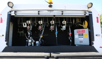 2013 International 7400 4×4 Lube Service Truck, Summit Lube Body, 140k Miles full