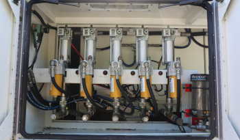 2013 International 7400 4×4 Lube Service Truck, Summit Lube Body, 140k Miles full