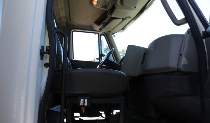 2013 International 7400 4×4 Lube Service Truck, Summit Lube Body, 140k Miles full