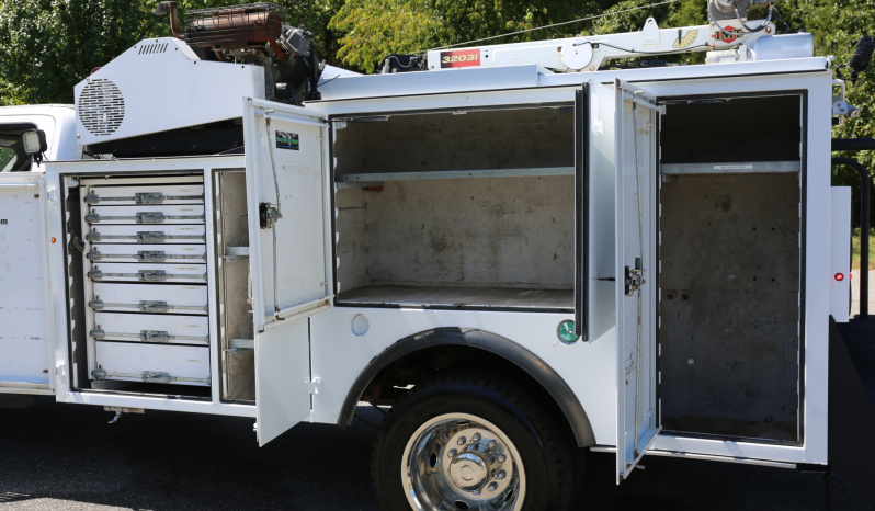 2022 Ford F-550 Service Truck, Crew Cab, IMT 11′ Bed, Three Section Product Tank, Welder, Compressor, 3200 IMT Crane, 4×4, 32k Miles full