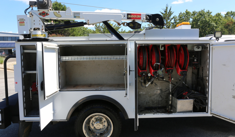 2022 Ford F-550 Service Truck, Crew Cab, IMT 11′ Bed, Three Section Product Tank, Welder, Compressor, 3200 IMT Crane, 4×4, 32k Miles full