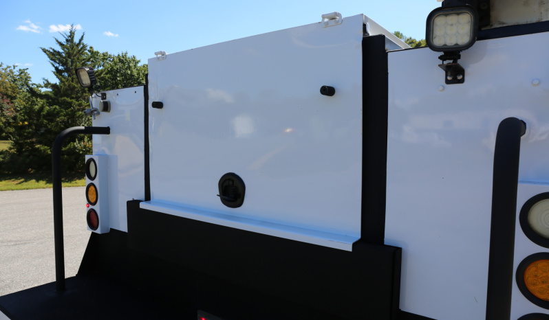 2022 Ford F-550 Service Truck, Crew Cab, IMT 11′ Bed, Three Section Product Tank, Welder, Compressor, 3200 IMT Crane, 4×4, 32k Miles full