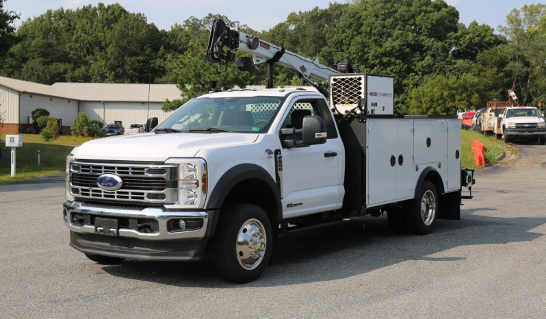 2024 Ford F600 Service Truck, 6.7 Diesel, 4WD, 5k Miles, IMT Dominator Bed, 3 Drawers, Hydraulic Compressor, 7500-22 IMT Crane full