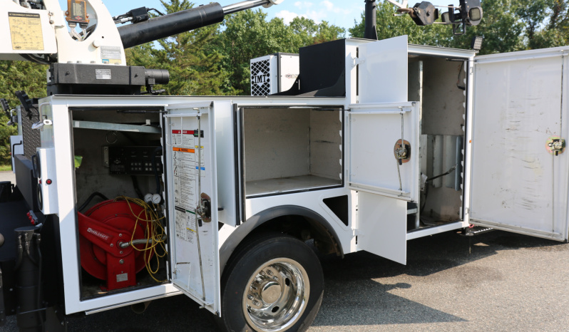 2024 Ford F600 Service Truck, 6.7 Diesel, 4WD, 5k Miles, IMT Dominator Bed, 3 Drawers, Hydraulic Compressor, 7500-22 IMT Crane full