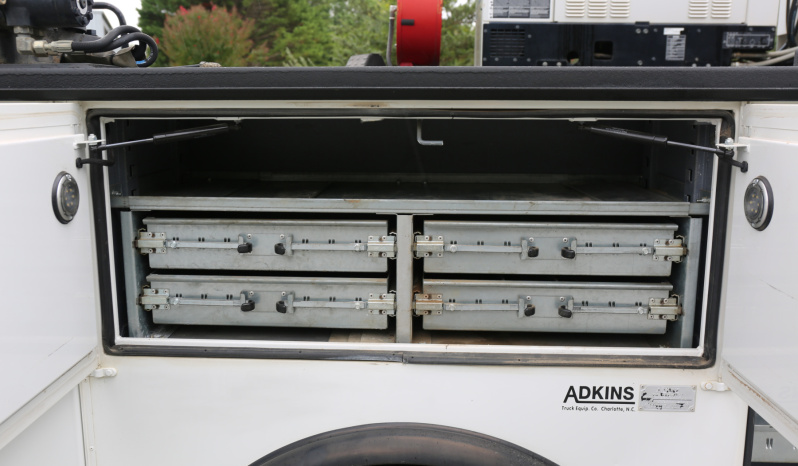 2018 Ram 5500, 4×4, 102k Miles, EnPak, Cummins Diesel, Stellar 7630 Crane, 11′ Adkins Service Body, Waste Oil Tank, Drawers full