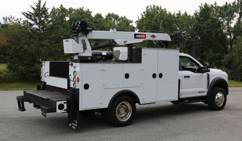 2024 Ford F600, 6.7 Diesel, 4WD, 4500 Miles, 1 Owner, IMT Dominator Bed, 7500# Crane, Hydraulic Compressor, Drawers full