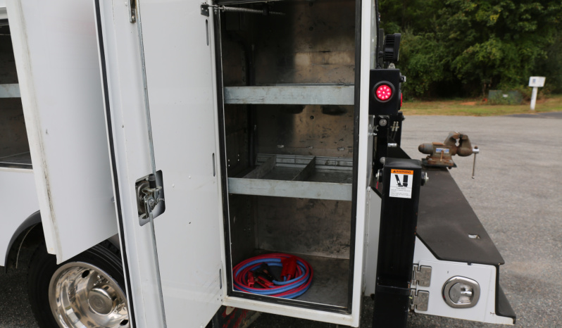 2021 Ford F600 Service Truck, 80k Miles, 4WD, 7.3 Gas, Stellar 11′ Aluminum Mechanics Body, Lube Skid, 7621 Crane, Welder, Drawers full