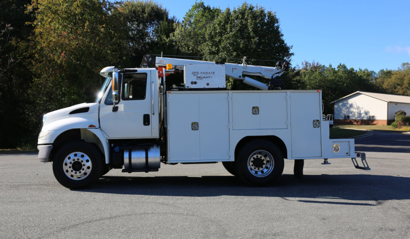 2018 International 4400, Cummins 6.7, Under CDL, Air Ride, 11k Tiger Crane, 11′ STI Service Body, 157k Miles full