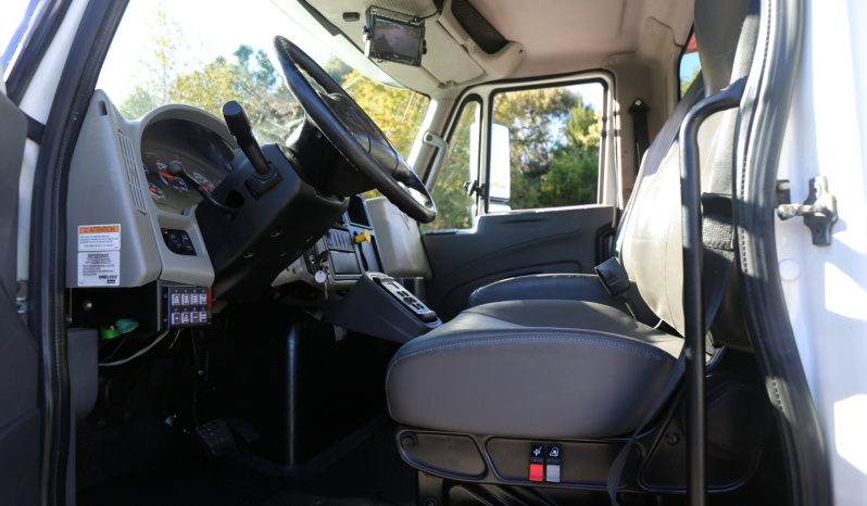 2018 International 4400, Cummins 6.7, Under CDL, Air Ride, 11k Tiger Crane, 11′ STI Service Body, 157k Miles full