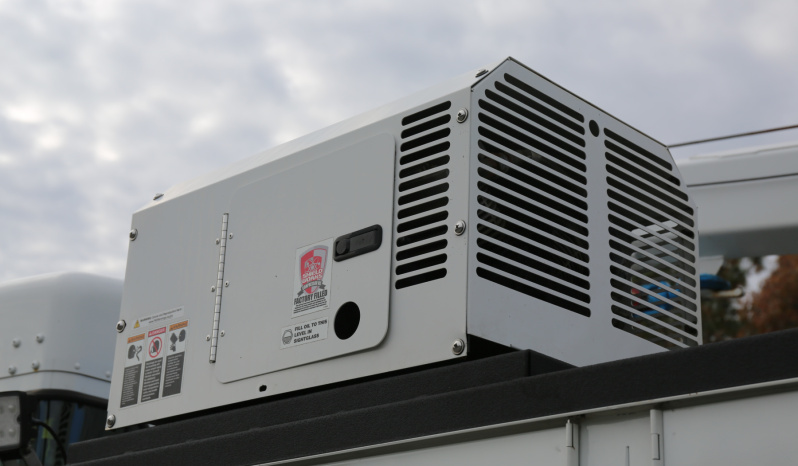 2022 Kenworth T270, Air Ride, PX7 Diesel, Under CDL, 127k Miles, Stellar 12630 Crane, 1 Owner full