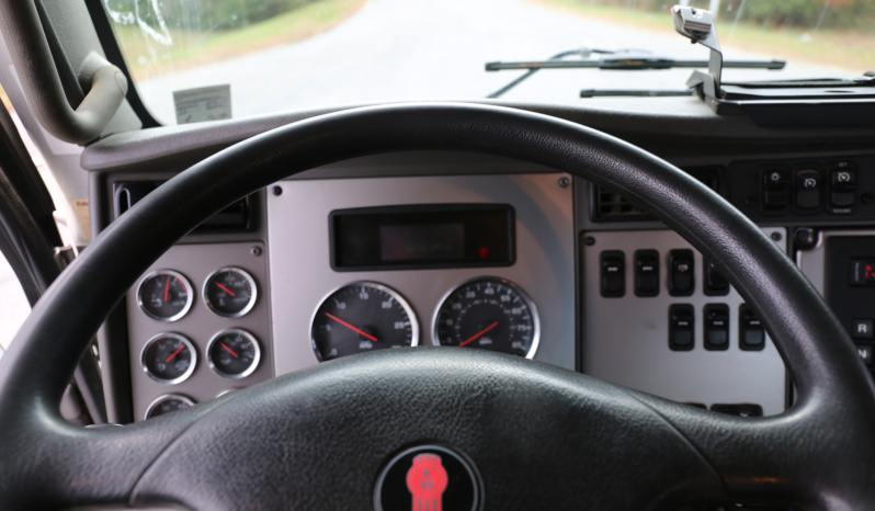 2022 Kenworth T270, Air Ride, PX7 Diesel, Under CDL, 127k Miles, Stellar 12630 Crane, 1 Owner full
