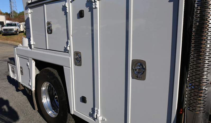 2015 Ford F750 Mechanics Truck, Cummins Diesel, Allison Auto, Under CDL, Maintainer 11′ Service Body, 10k Maintainer Crane, 182k Miles full