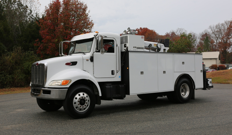 2007 Peterbilt 335 Mechanics Truck, 14′ Stellar Service Body, 14528 Series Crane, 170k Miles, 6 Speed, Cummins ISC Diesel full