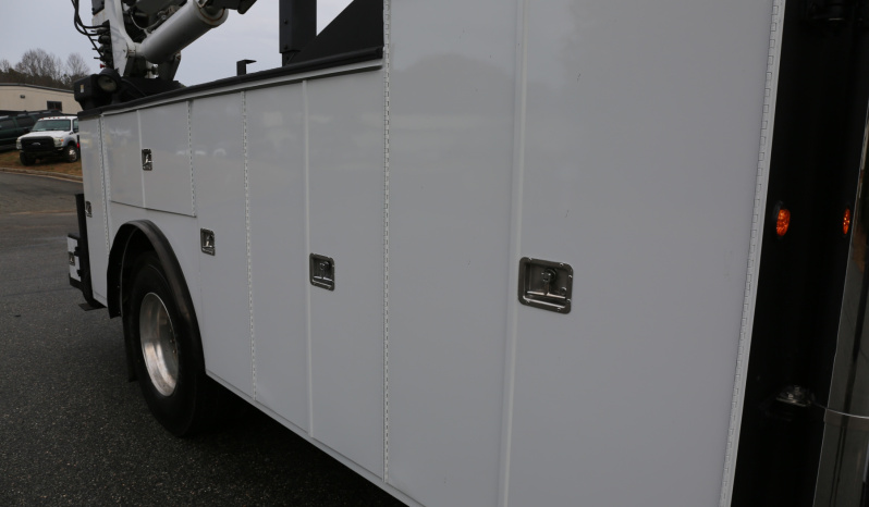 2007 Peterbilt 335 Mechanics Truck, 14′ Stellar Service Body, 14528 Series Crane, 170k Miles, 6 Speed, Cummins ISC Diesel full