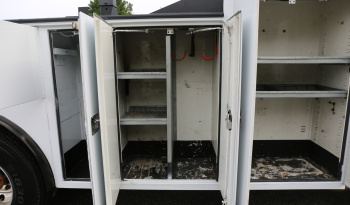 2007 Peterbilt 335 Mechanics Truck, 14′ Stellar Service Body, 14528 Series Crane, 170k Miles, 6 Speed, Cummins ISC Diesel full