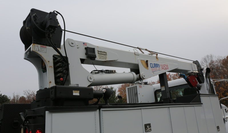 2007 Peterbilt 335 Mechanics Truck, 14′ Stellar Service Body, 14528 Series Crane, 170k Miles, 6 Speed, Cummins ISC Diesel full