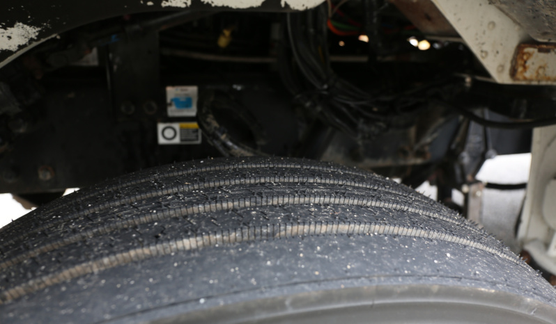 2007 Peterbilt 335 Mechanics Truck, 14′ Stellar Service Body, 14528 Series Crane, 170k Miles, 6 Speed, Cummins ISC Diesel full