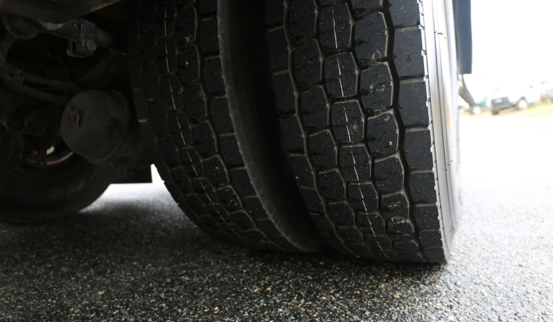 2007 Peterbilt 335 Mechanics Truck, 14′ Stellar Service Body, 14528 Series Crane, 170k Miles, 6 Speed, Cummins ISC Diesel full