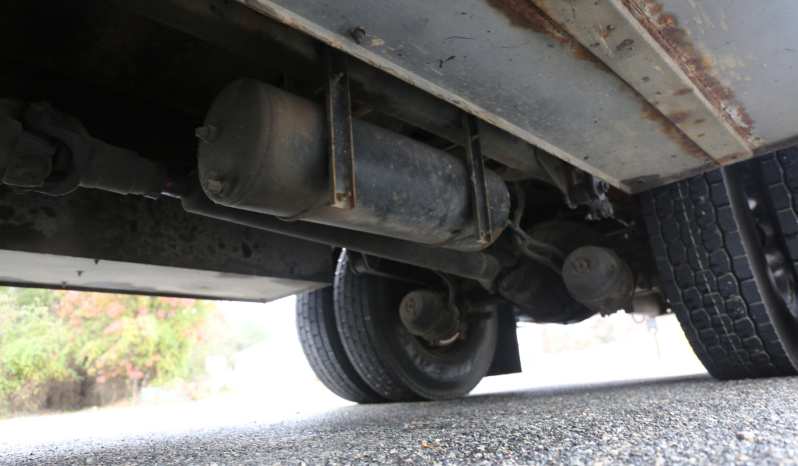 2007 Peterbilt 335 Mechanics Truck, 14′ Stellar Service Body, 14528 Series Crane, 170k Miles, 6 Speed, Cummins ISC Diesel full