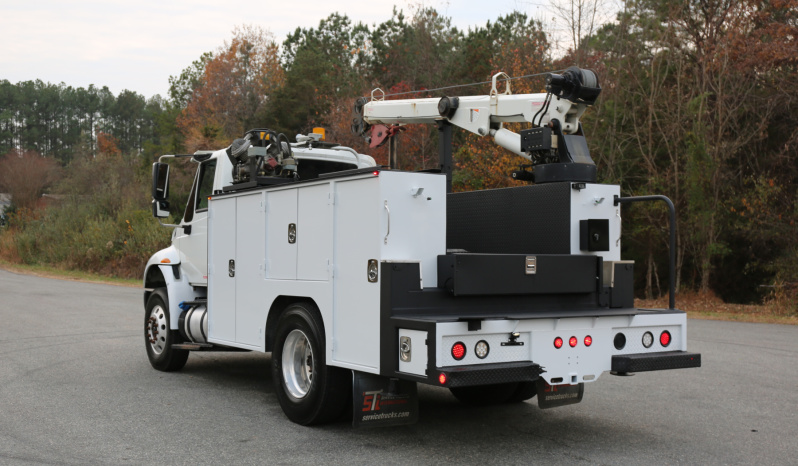 2018 International 4400 Service Truck, Under CDL, Air Ride Rear, 163k Miles, Cummins Diesel, Tiger 11k Crane full